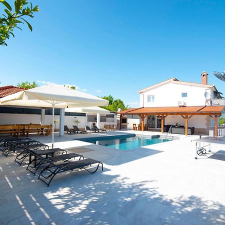 Vacation Villa Matic With 7 Bedrooms ซินย์ ภายนอก รูปภาพ