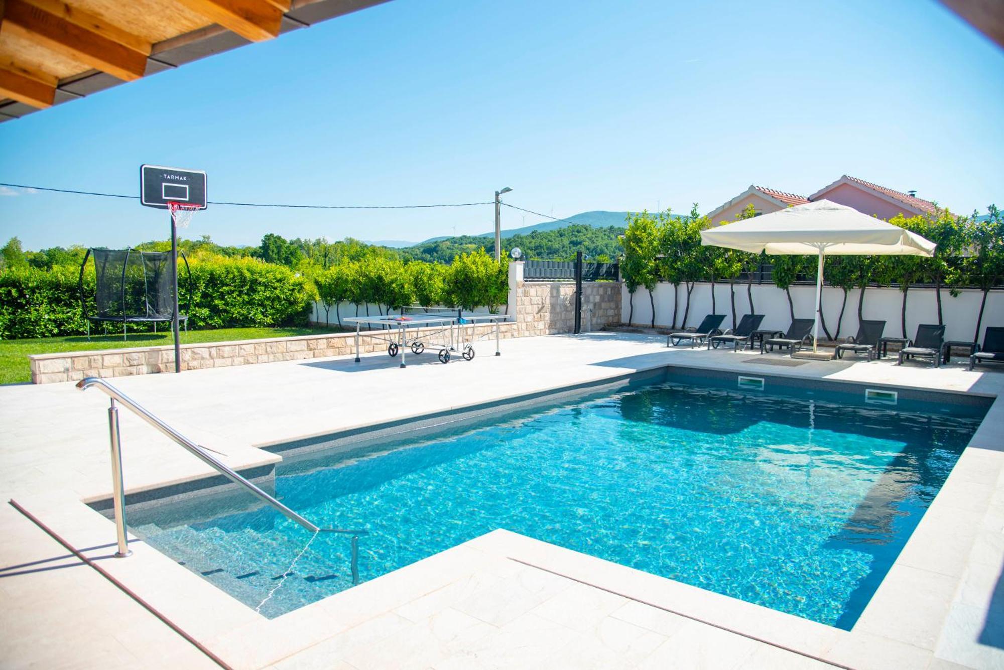 Vacation Villa Matic With 7 Bedrooms ซินย์ ภายนอก รูปภาพ