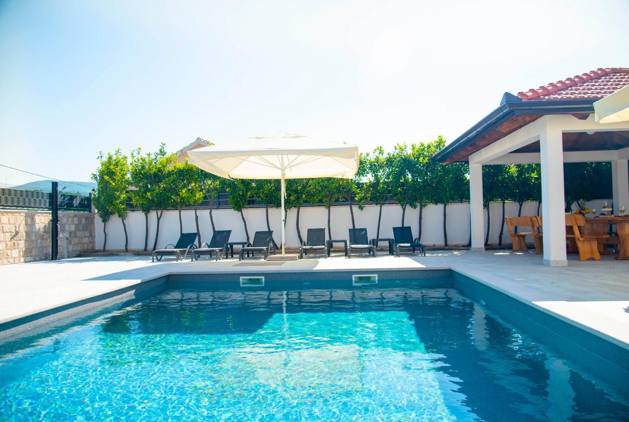 Vacation Villa Matic With 7 Bedrooms ซินย์ ภายนอก รูปภาพ