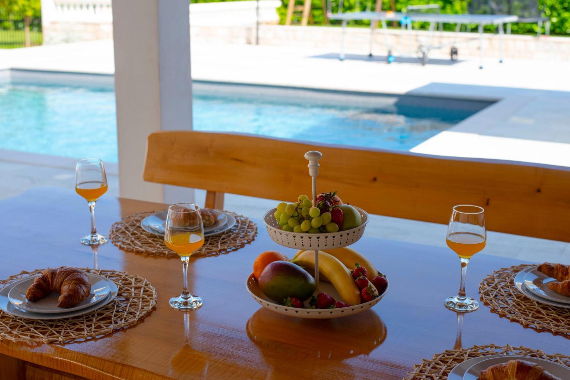 Vacation Villa Matic With 7 Bedrooms ซินย์ ภายนอก รูปภาพ